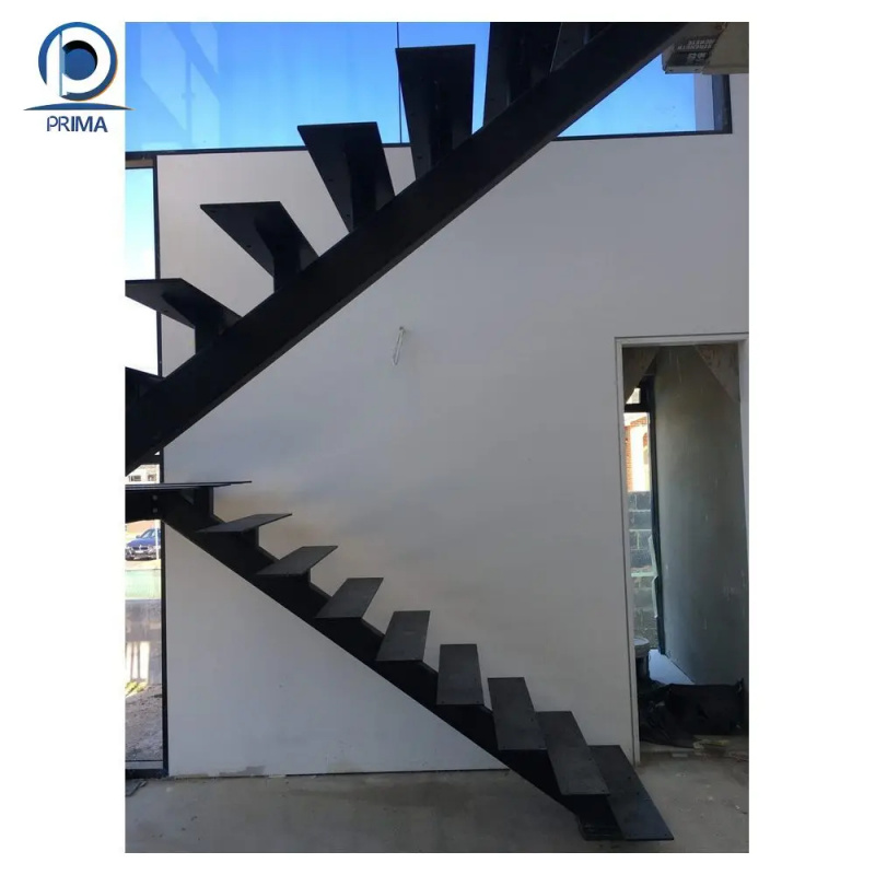 custom.Single Stringer Stairca - огляд і ціна Interior Design Usa